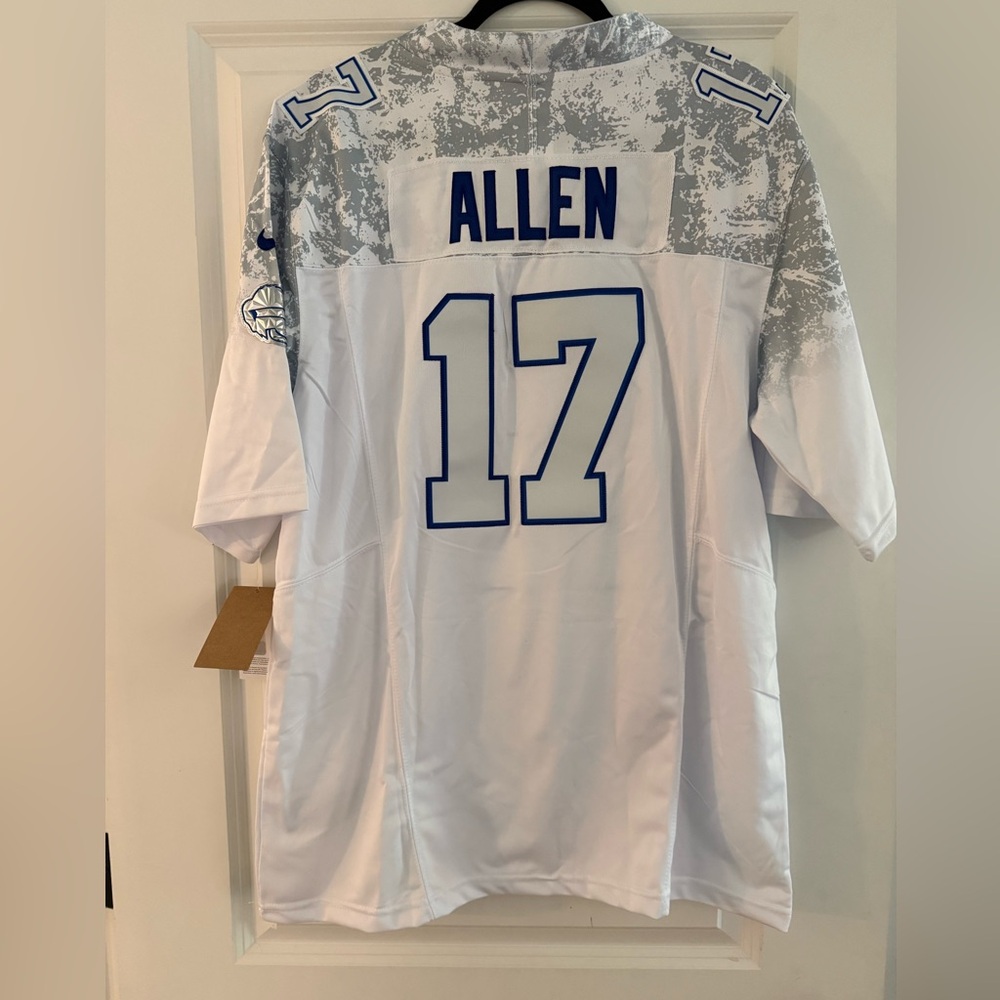 Buffalo Bills Football Jersey Josh Allen #17 - Picture 2 of 2